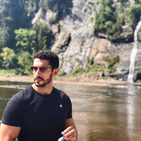 Meet your Posher, Cedric - Picture 1 of 1